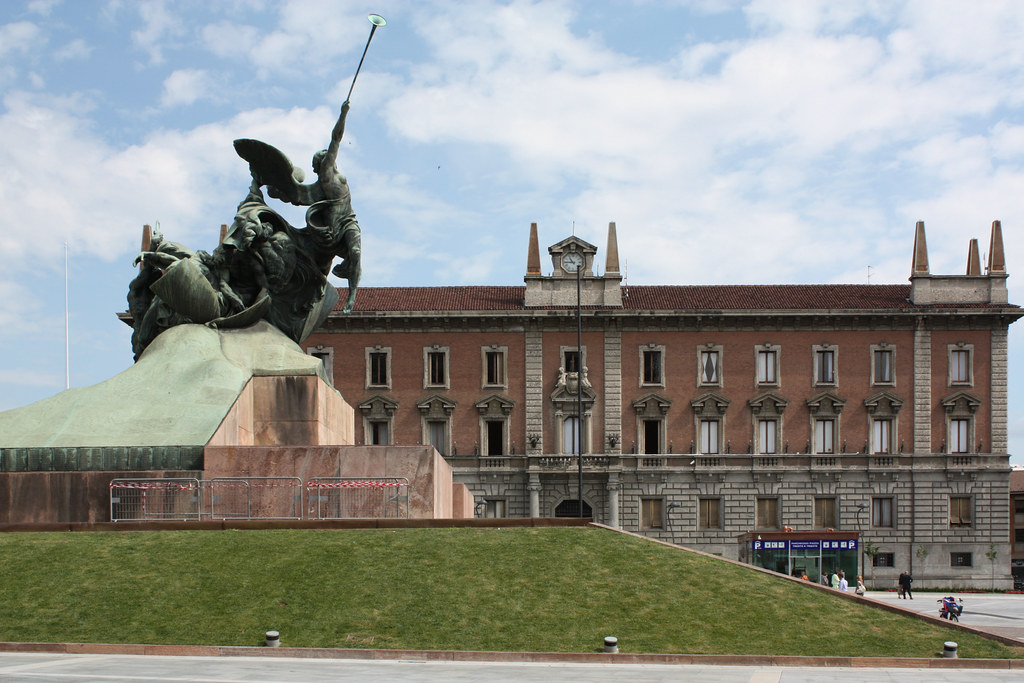 Scopri di più sull'articolo Monumento ai caduti danneggiato. Basta!
